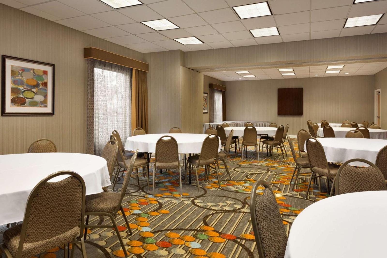 Hampton Inn & Suites Largo Main image 2